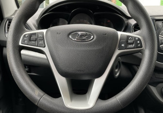Подержанный автомобиль LADA (ВАЗ) Vesta Sedan 2020 года (13 фото)