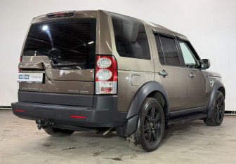 Подержанный автомобиль Land Rover Discovery 2010 года (5 фото)