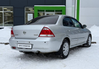 Подержанный автомобиль Nissan Almera Classic 2009 года (5 фото)