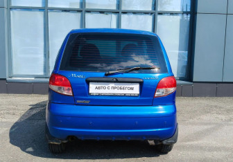 Подержанный автомобиль Daewoo Matiz 2013 года (7 фото)