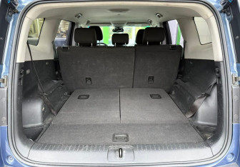 Подержанный автомобиль Chevrolet Orlando 2014 года (17 фото)