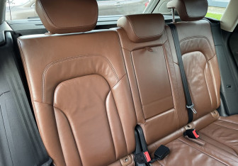 Подержанный автомобиль Audi Q5 2009 года (11 фото)