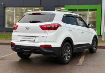 Подержанный автомобиль Hyundai Creta 2021 года (5 фото)