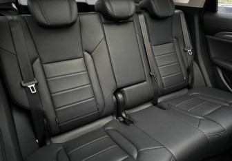 Подержанный автомобиль Haval F7 2021 года (10 фото)