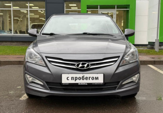 Подержанный автомобиль Hyundai Solaris Hatchback 2016 года (2 фото)