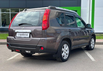 Подержанный автомобиль Nissan X-Trail 2008 года (5 фото)
