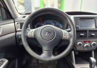 Подержанный автомобиль Subaru Forester Suv 2008 года (12 фото)