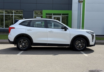 Подержанный автомобиль Haval Jolion 2024 года (4 фото)