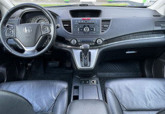 Подержанный автомобиль Honda CR-V 2013 года (9 фото)