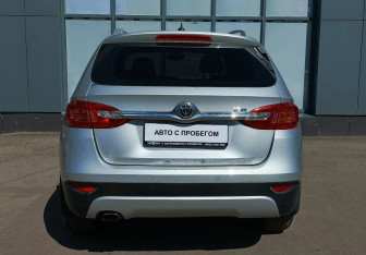 Подержанный автомобиль Brilliance V5 2014 года (7 фото)