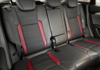 Подержанный автомобиль Haval F7 2023 года (11 фото)