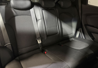 Подержанный автомобиль Hyundai ix35 2013 года (11 фото)