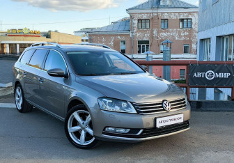 Подержанный автомобиль Volkswagen Passat Wagon 2011 года (3 фото)