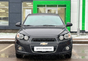Подержанный автомобиль Chevrolet Aveo Sedan 2013 года (2 фото)