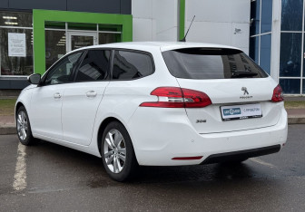 Подержанный автомобиль Peugeot 308 Wagon 2021 года (7 фото)