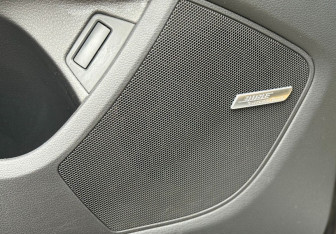 Подержанный автомобиль Audi Q7 2014 года (18 фото)