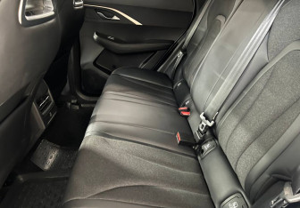 Подержанный автомобиль Omoda C5 2022 года (15 фото)