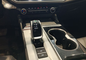 Подержанный автомобиль Omoda S5 2023 года (12 фото)