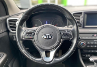 Подержанный автомобиль Kia Sportage 2017 года (12 фото)