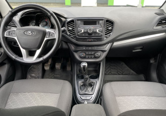 Подержанный автомобиль LADA (ВАЗ) Vesta Sedan 2018 года (11 фото)