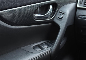 Подержанный автомобиль Nissan X-Trail 2018 года (16 фото)