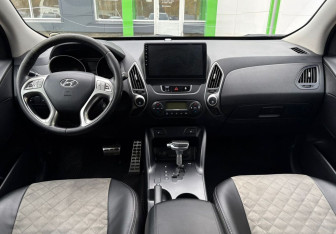Подержанный автомобиль Hyundai ix35 2011 года (11 фото)