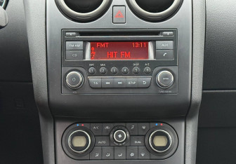 Подержанный автомобиль Nissan Qashqai 2010 года (14 фото)