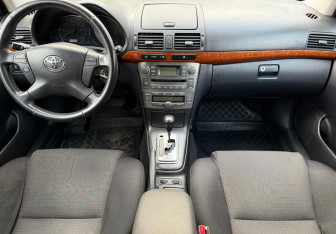 Подержанный автомобиль Toyota Avensis Sedan 2007 года (9 фото)
