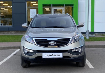 Подержанный автомобиль Kia Sportage 2010 года (2 фото)