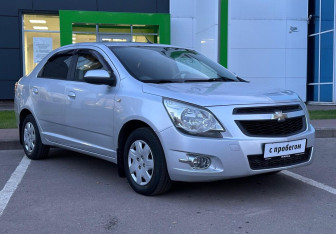 Подержанный автомобиль Chevrolet Cobalt Sedan 2013 года (3 фото)