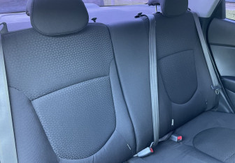 Подержанный автомобиль Kia Rio Sedan 2011 года (11 фото)