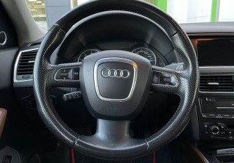 Подержанный автомобиль Audi Q5 2009 года (18 фото)