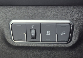 Подержанный автомобиль Haval M6 2023 года (16 фото)