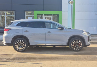 Подержанный автомобиль Exeed TXL 2022 года (5 фото)