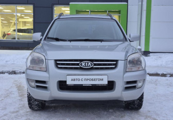 Подержанный автомобиль Kia Sportage 2007 года (2 фото)