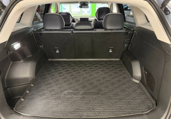 Подержанный автомобиль Geely Atlas 2023 года (21 фото)