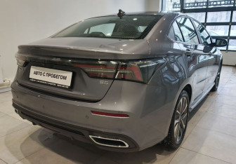 Подержанный автомобиль Omoda S5 2023 года (6 фото)