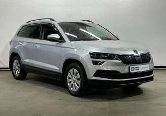 Подержанный автомобиль Skoda Karoq 2021 года (3 фото)