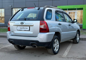 Подержанный автомобиль Kia Sportage 2009 года (5 фото)
