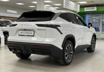 Подержанный автомобиль Jetour Dashing 2024 года (5 фото)