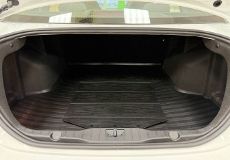 Подержанный автомобиль Kaiyi E5 2023 года (18 фото)