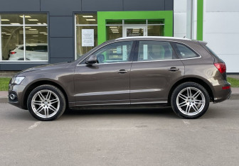 Подержанный автомобиль Audi Q5 2009 года (8 фото)