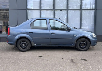 Подержанный автомобиль Renault Logan Sedan 2010 года (4 фото)