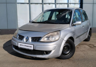 Подержанный автомобиль Renault Scenic 2006 года (1 фото)