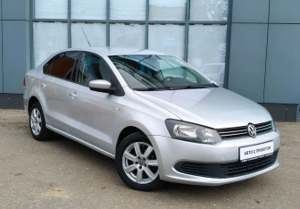 Подержанный автомобиль Volkswagen Polo Sedan 2011 года (3 фото)