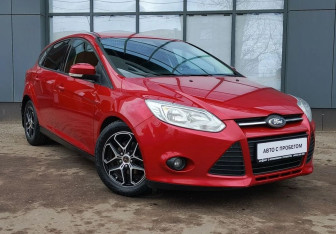 Подержанный автомобиль Ford Focus Hatchback 2011 года (5 фото)