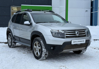 Подержанный автомобиль Renault Duster 2013 года (3 фото)