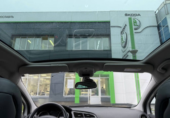 Подержанный автомобиль Peugeot 3008 2011 года (14 фото)