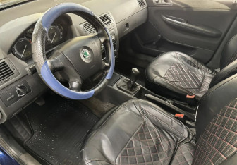 Подержанный автомобиль Skoda Fabia Wagon 2007 года (9 фото)