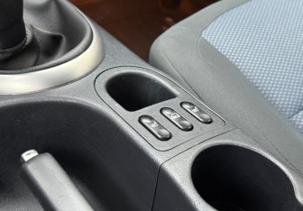 Подержанный автомобиль Nissan Qashqai+2 2012 года (17 фото)